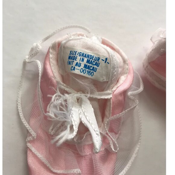 Vintage Pair Fancy Feet Booties Shoes Pink and White Ruffle Lace Newborn 0-12 mo - Picture 4 of 5